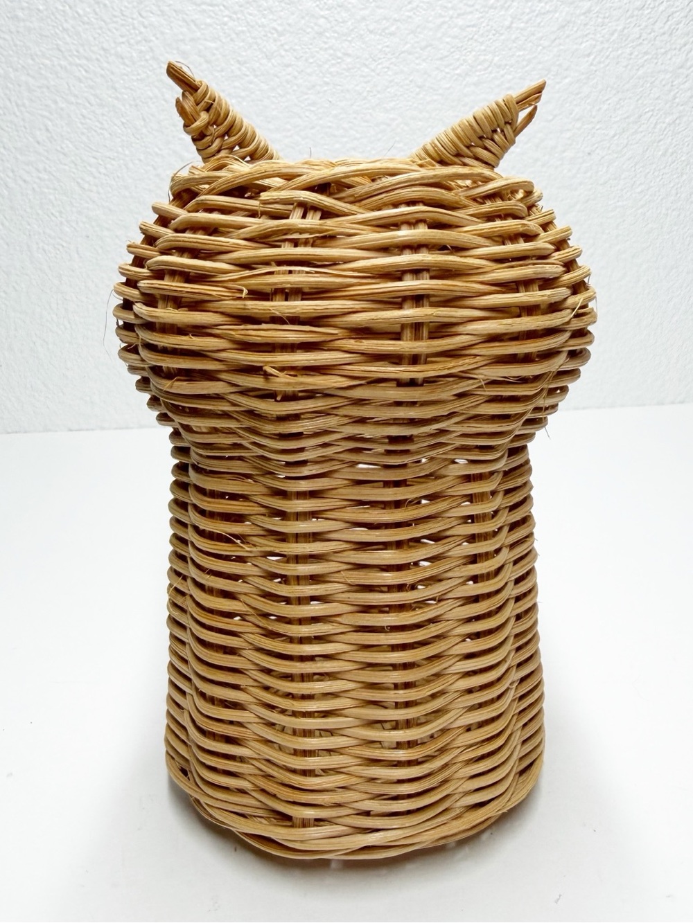 Vintage Wicker Owl Bud Vase Basket - Picture 3 of 9